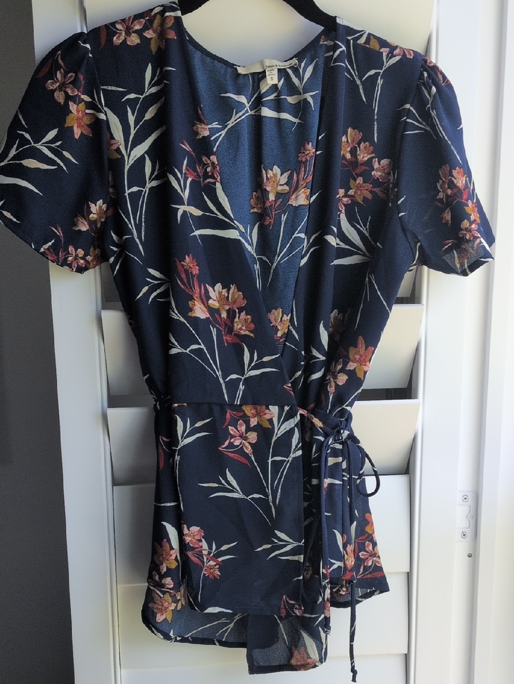 june & hudson Navy and Ivory Floral Top
